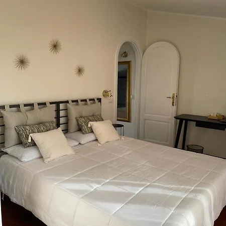 Excellent Paola's Konukevi