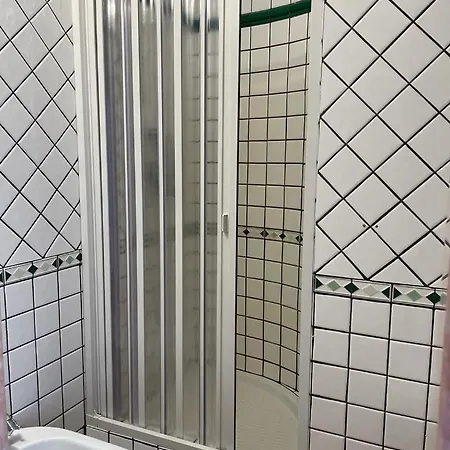 Konukevi Excellent Paola's 3*